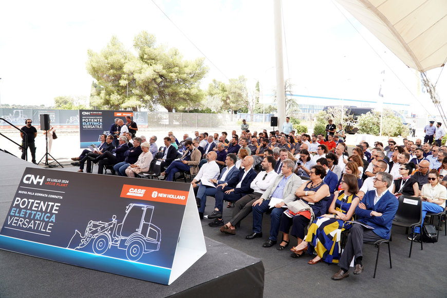 CNH inaugura una línea de producción de cargadoras compactas de ruedas eléctricas en Lecce