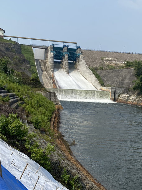 Cómo la plataforma PcVue supervisa la gestión del agua en la presa de Karian (Indonesia)