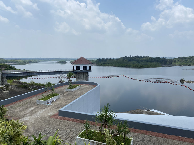 Cómo la plataforma PcVue supervisa la gestión del agua en la presa de Karian (Indonesia)